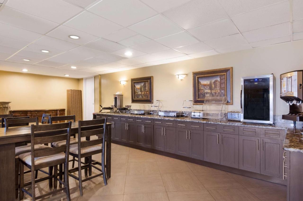 Surestay Hotel By Best Western St Pete Clearwater Airport Bagian luar foto